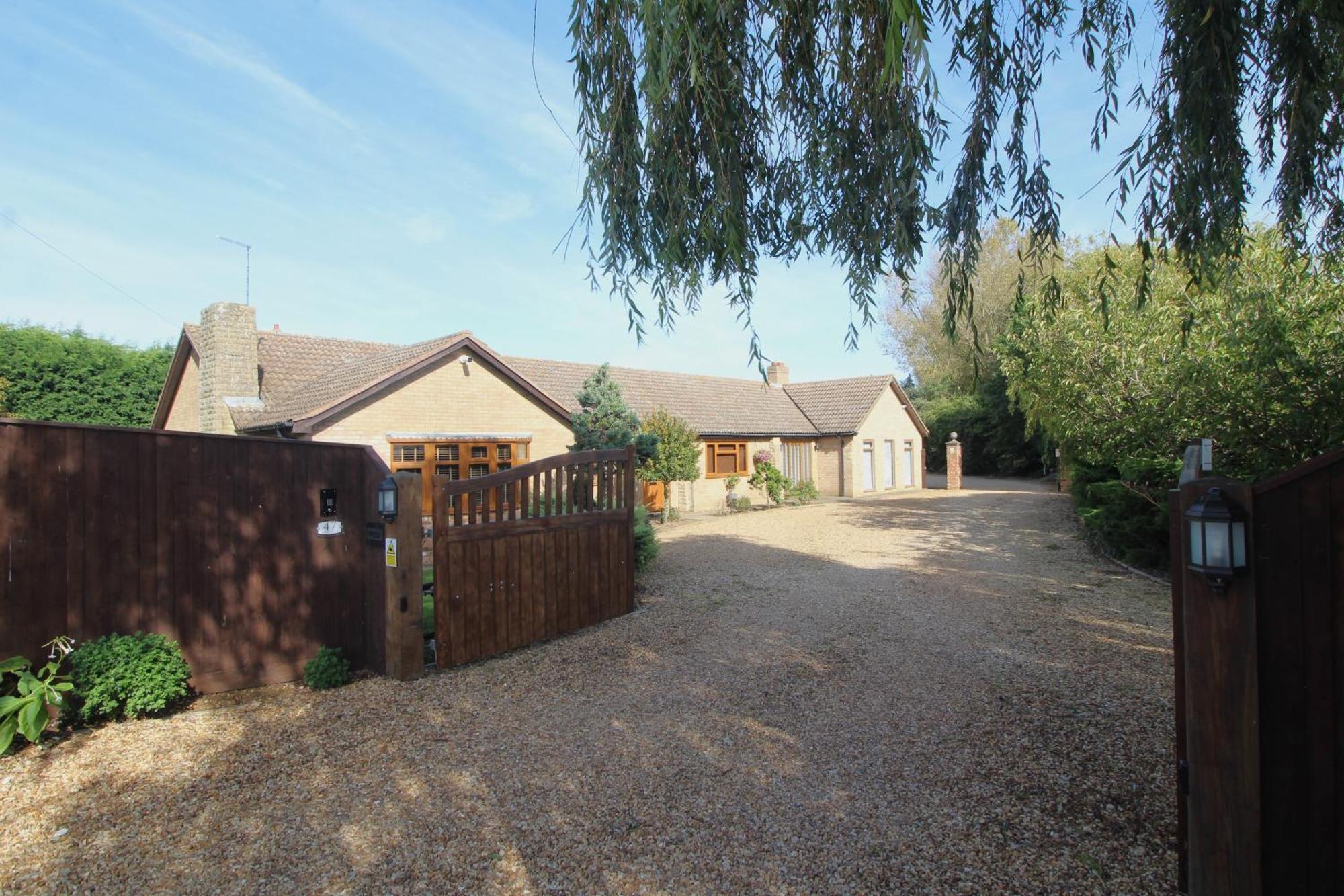 Highfields Holidays Bed & Breakfast 彼得伯勒 外观 照片